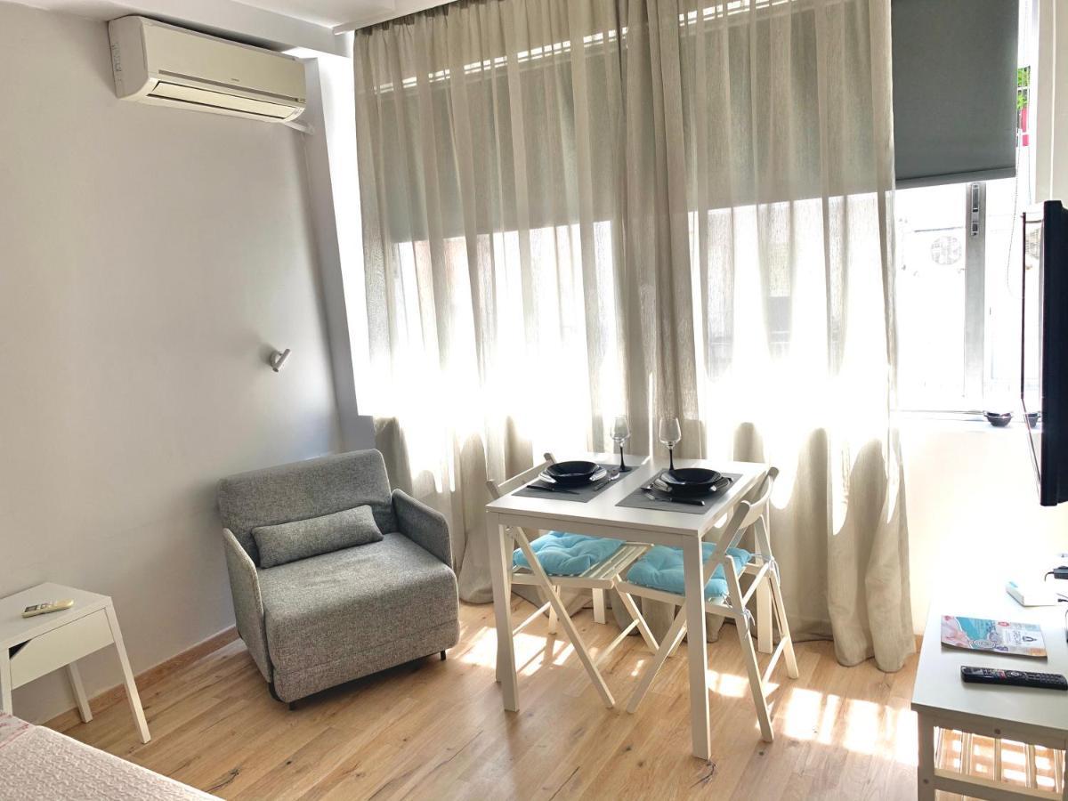 Beachfront Suita. The Luxury Suites